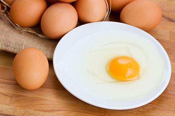 eat-whole-eggs-ease-depression