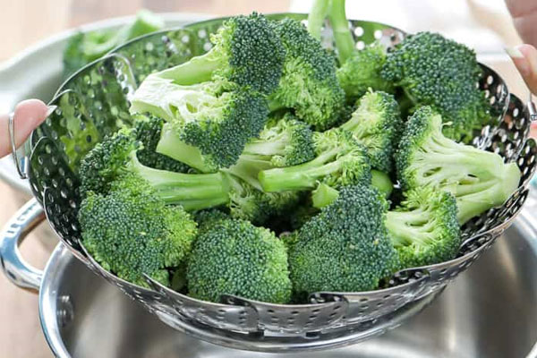 Steamed-Broccoli